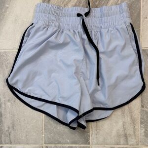 Athleta Weekender High Rise Running Shorts with Navy Trim XS